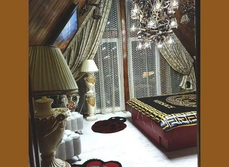 ホテル Camere Lux Telecabina Busteni