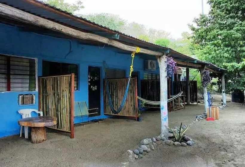 ペンション Ola Perfecta Hostel