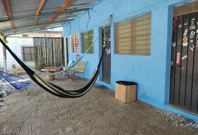 ペンション Ola Perfecta Hostel
