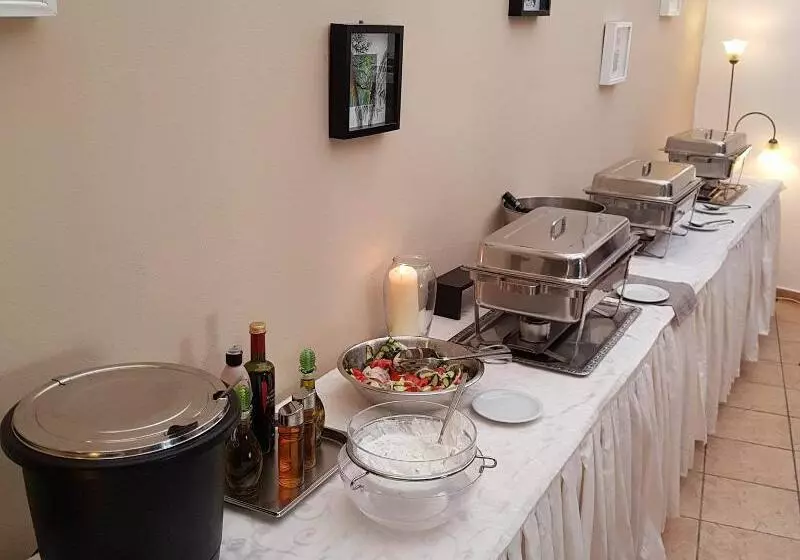 Amazones Sun Studios