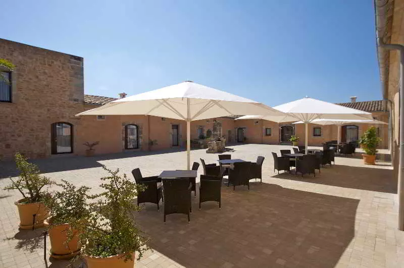 Bennoc Petit Hotel   Only Adults