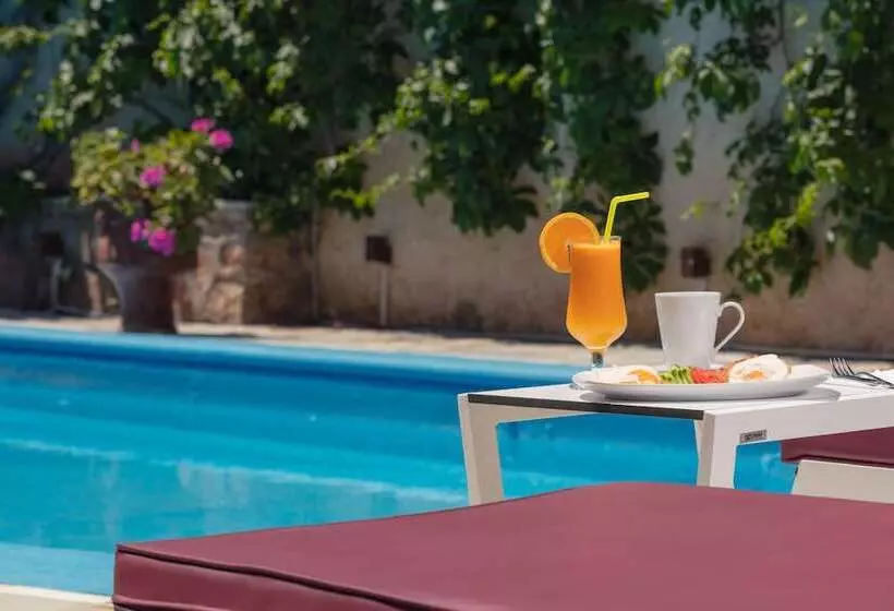 Aktaion Beach Boutique Hotel & Spa