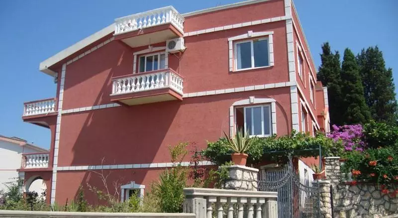 Hotel Alvanita Apartments