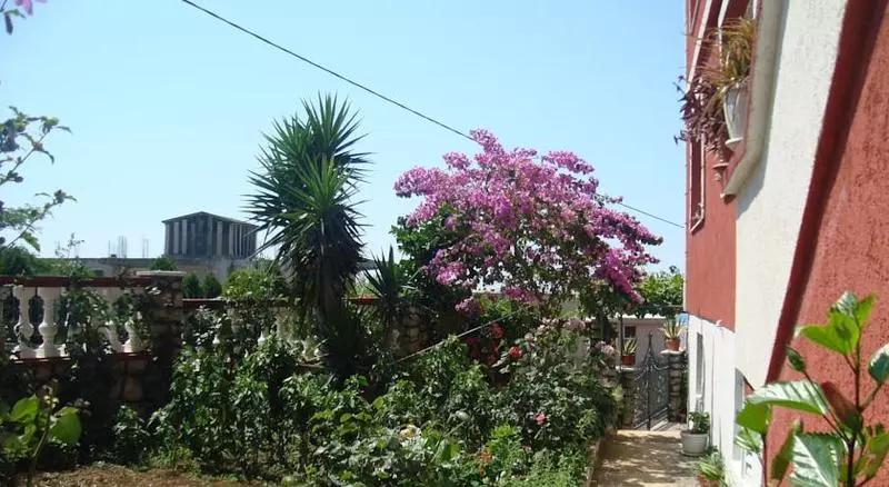 Hotel Alvanita Apartments