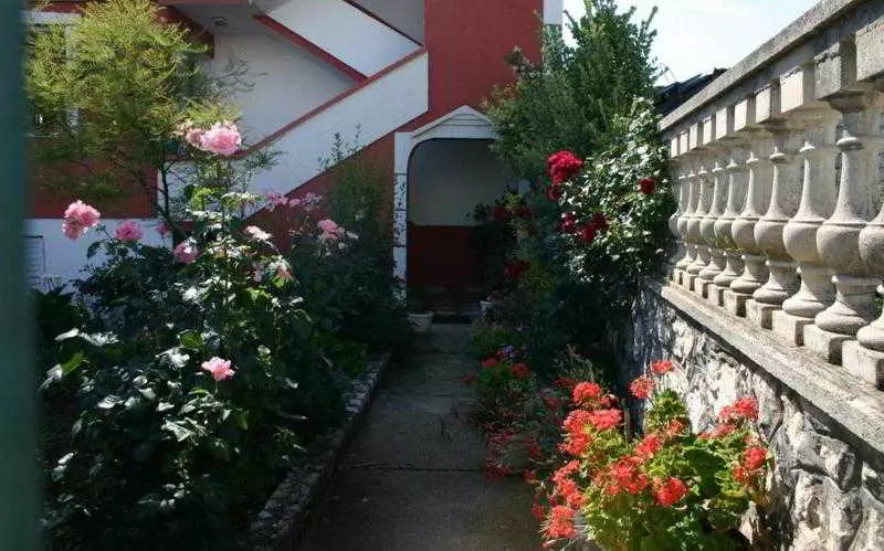 Hotel Alvanita Apartments