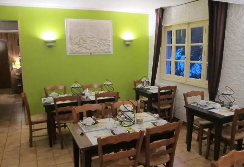 ホテル Auberge Des Deux Rivières