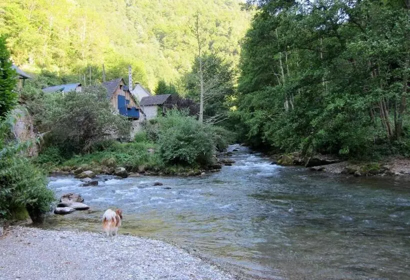 ホテル Auberge Des Deux Rivières