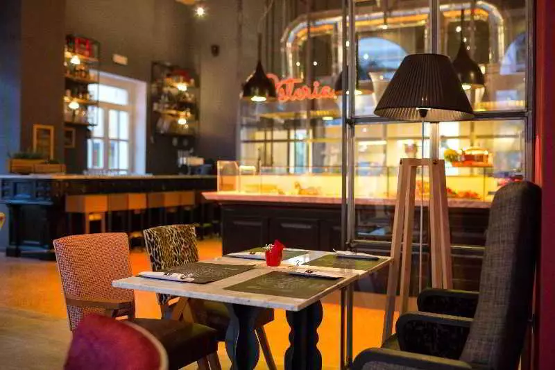 בית מלון כפרי Continental