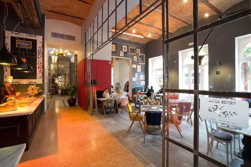 בית מלון כפרי Continental