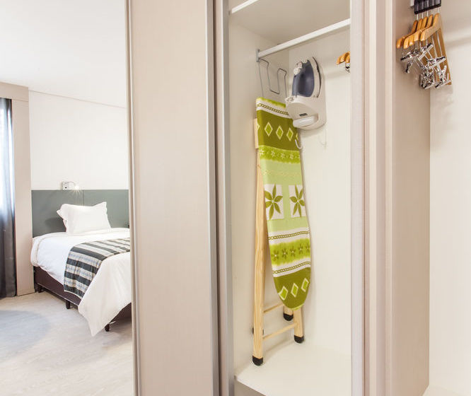 Отель Esuites Sion  Savassi