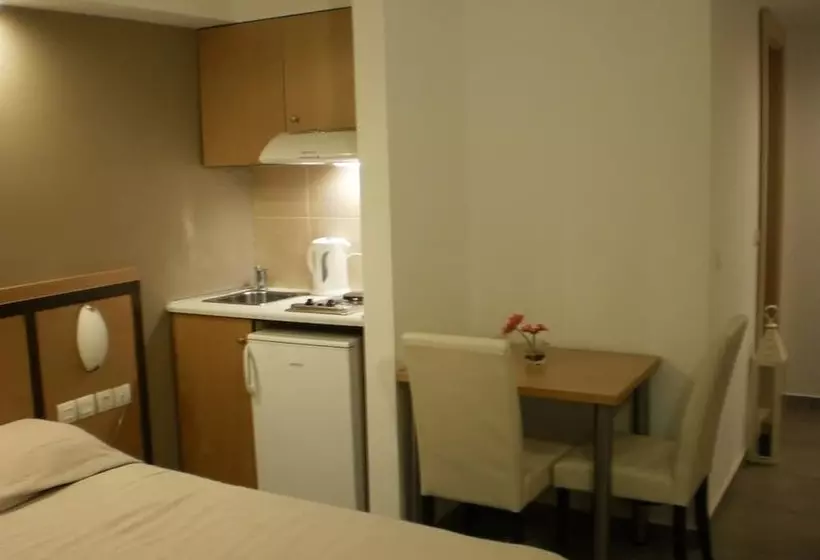 בית מלון כפרי Mimosa Suites