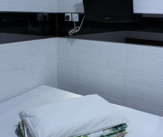 هتل Ah Shan Hostel