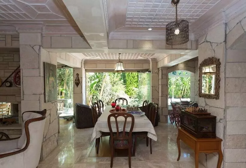 Отель Petunya Konak Boutique Class