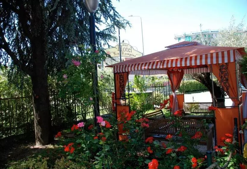 هتل Ristorante La Rampina