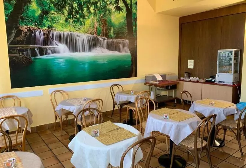 هتل Ristorante La Rampina