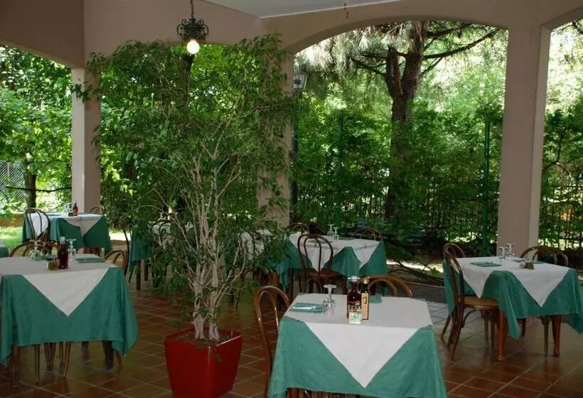 هتل Ristorante La Rampina