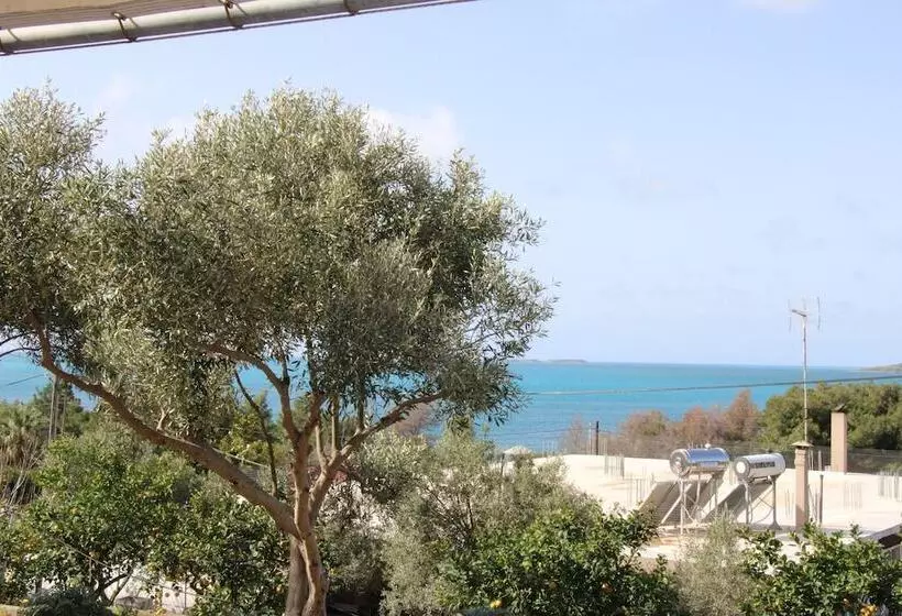 Oskars Studios & Apartments