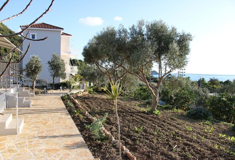 Oskars Studios & Apartments