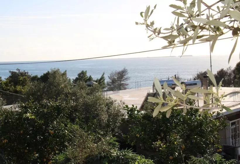 Oskars Studios & Apartments