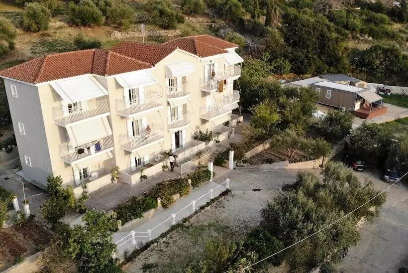 Oskars Studios & Apartments