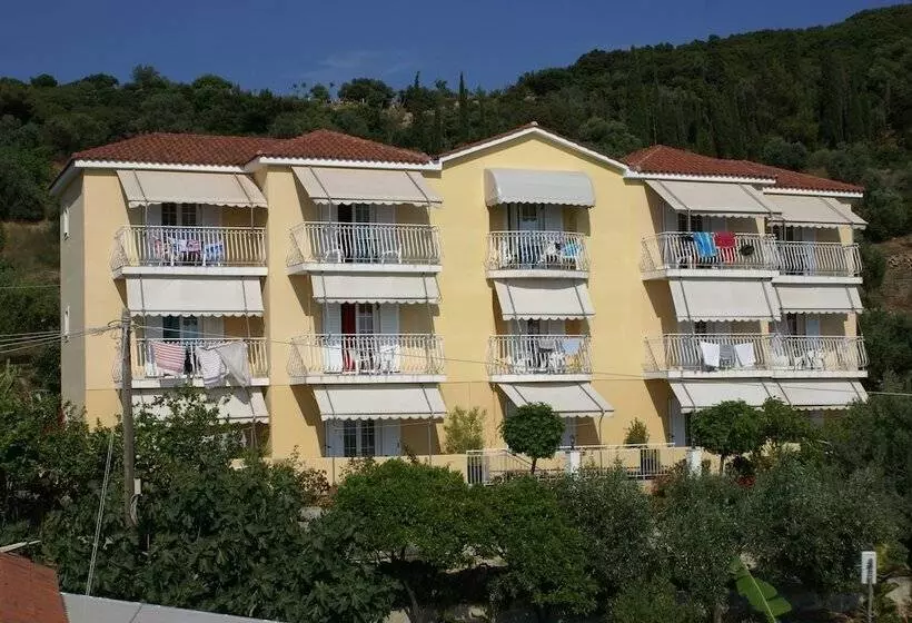 Oskars Studios & Apartments