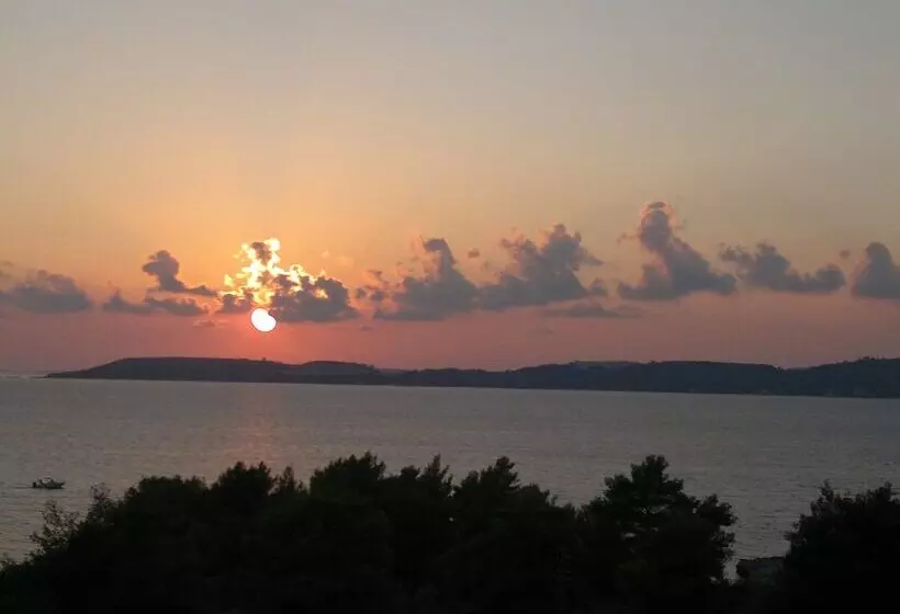 Oskars Studios & Apartments