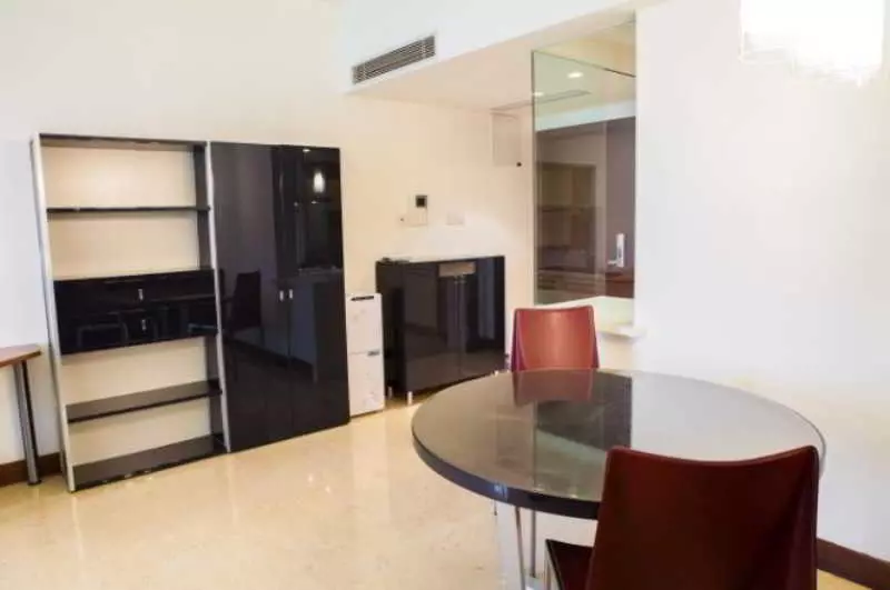 Yopark Serviced Apartment Jingan Four Season