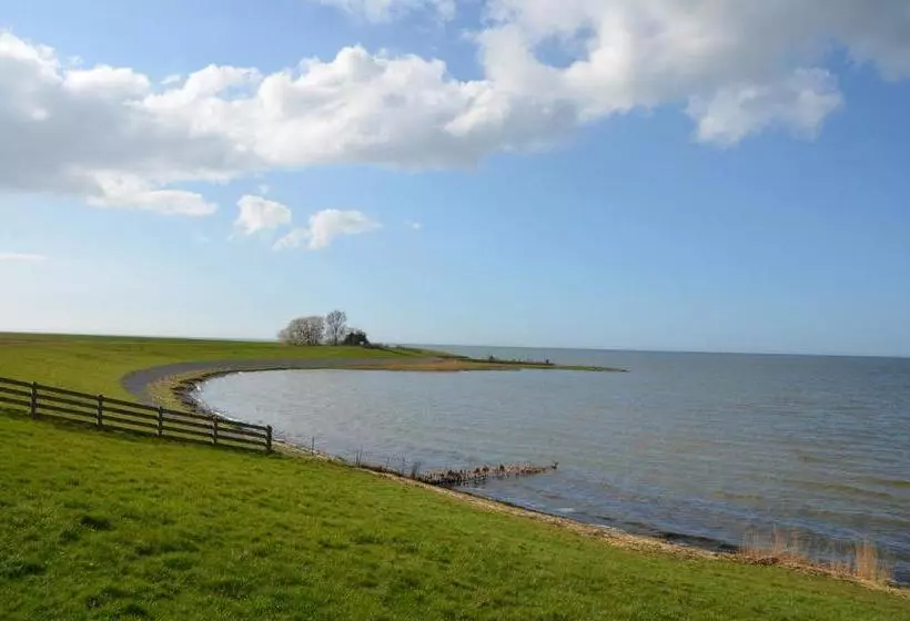 ベッドアンドブレックファースト It Mearke