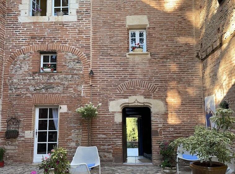 بنسيون Chateau Du Go