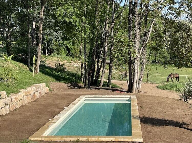 بنسيون Chateau Du Go