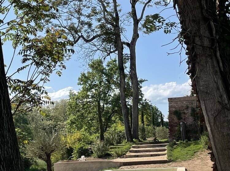 بنسيون Chateau Du Go