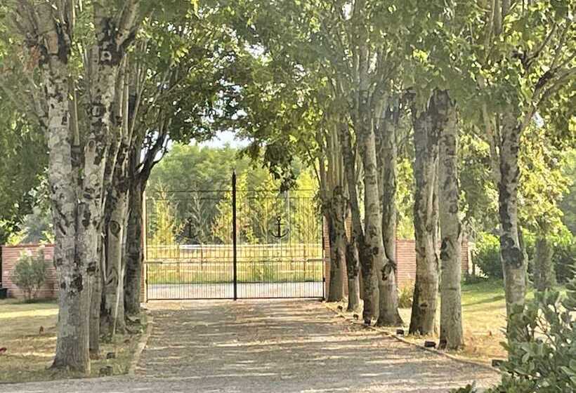 بنسيون Chateau Du Go