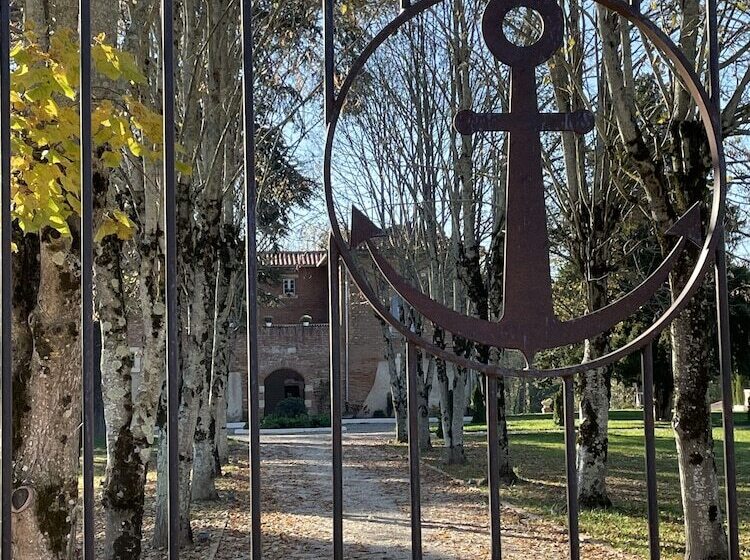 بنسيون Chateau Du Go