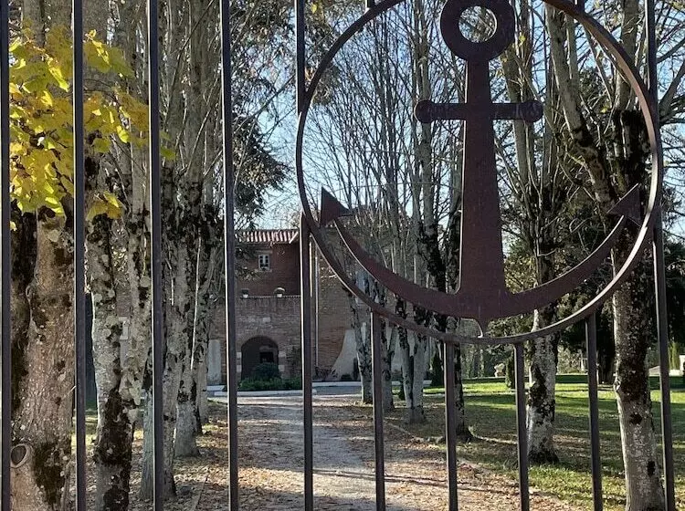 ペンション Chateau Du Go