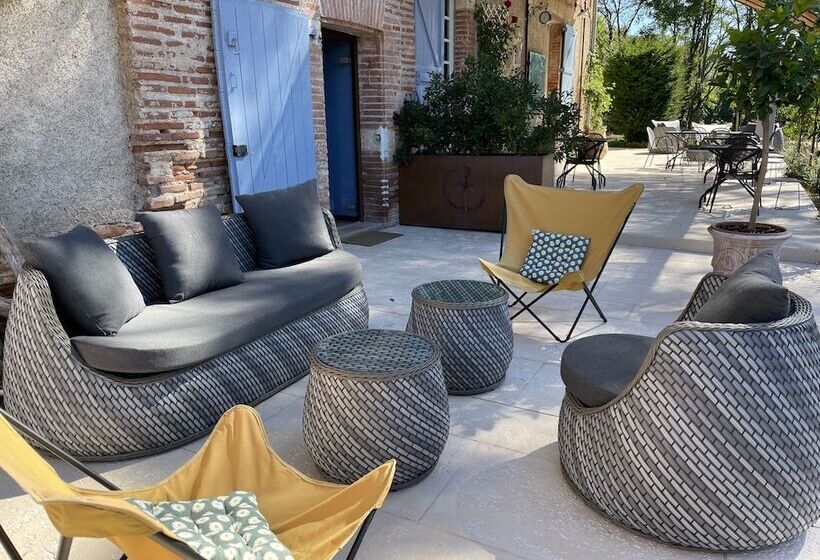 بنسيون Chateau Du Go