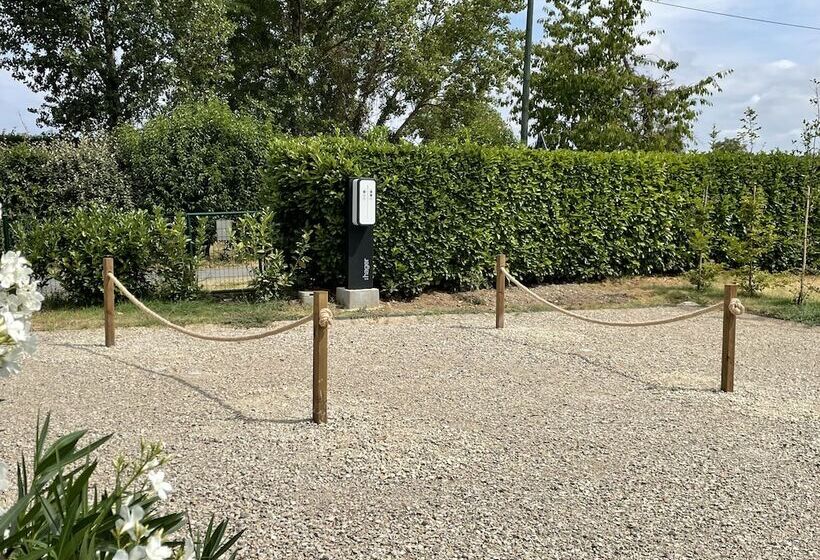 بنسيون Chateau Du Go