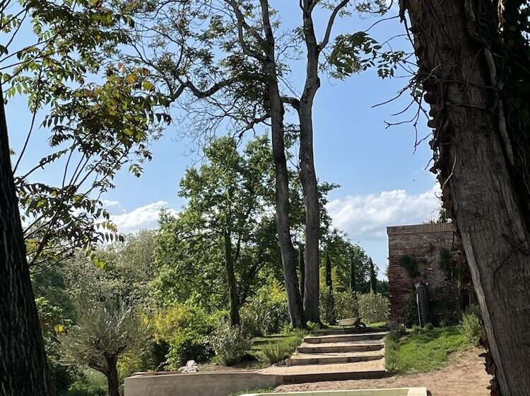 بنسيون Chateau Du Go