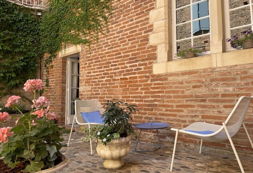 بنسيون Chateau Du Go