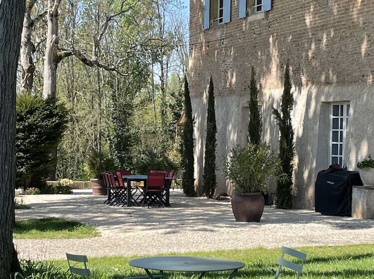 بنسيون Chateau Du Go