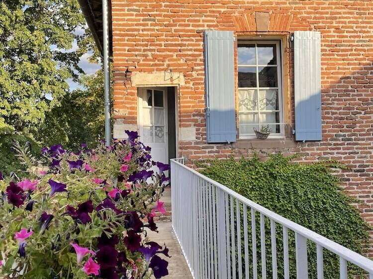 بنسيون Chateau Du Go