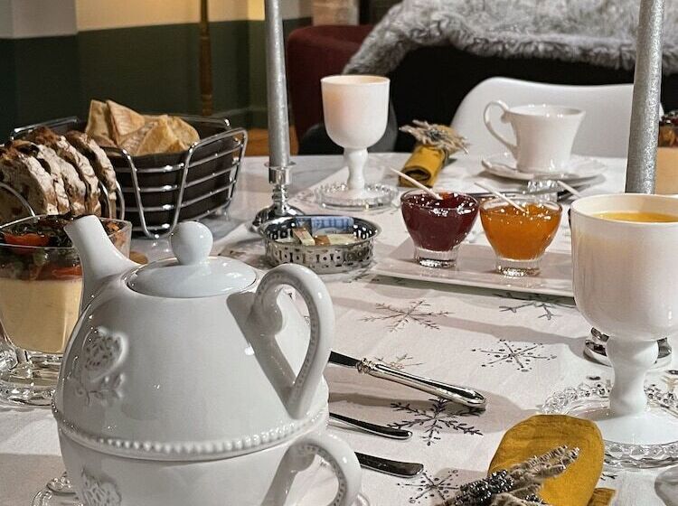 بنسيون Chateau Du Go