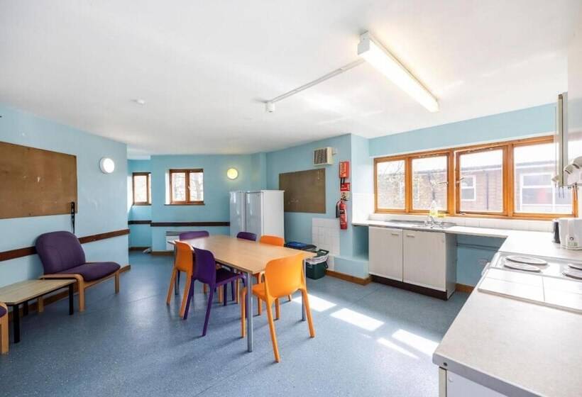 旅馆 Comfortable Rooms At Crescent Hall Oxford   Campus Accommodation