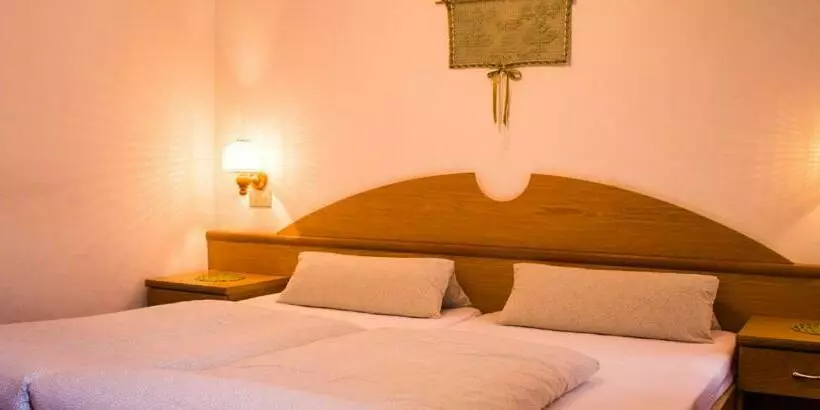 ベッドアンドブレックファースト Glacier Rock Guesthouse