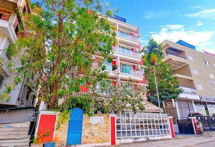 Fabhotel Sky Vista Inn   Nr Symbiosis College