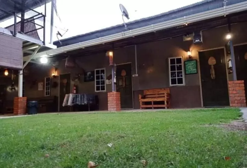 Hotelli Oyo 90426 Kepayan Dnd Stay