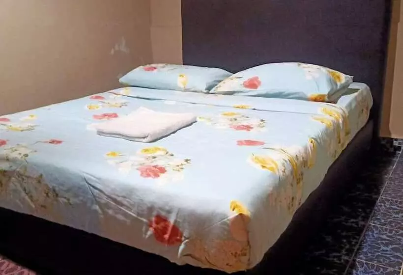 Hotelli Oyo 90426 Kepayan Dnd Stay