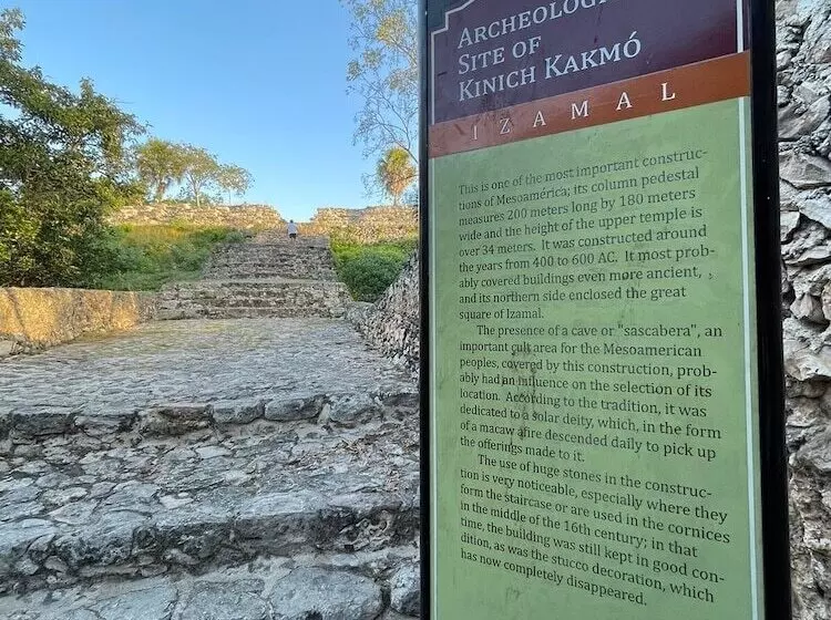 Aamiaismajoitus (B&B) Buenosdías Izamal