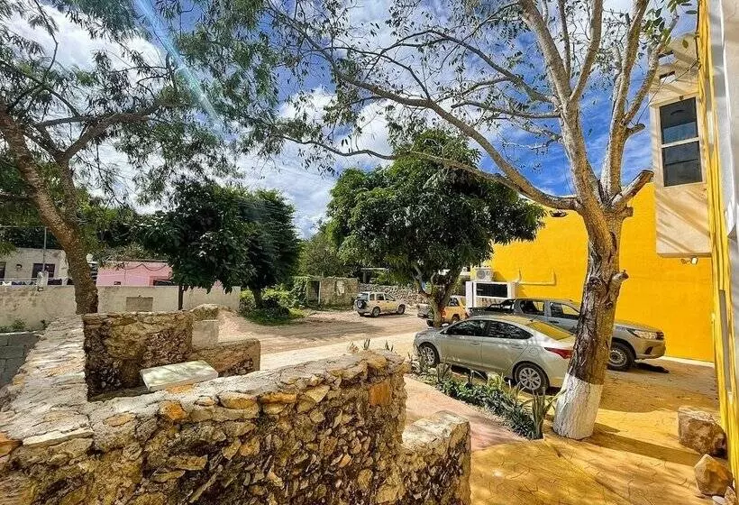 Aamiaismajoitus (B&B) Buenosdías Izamal