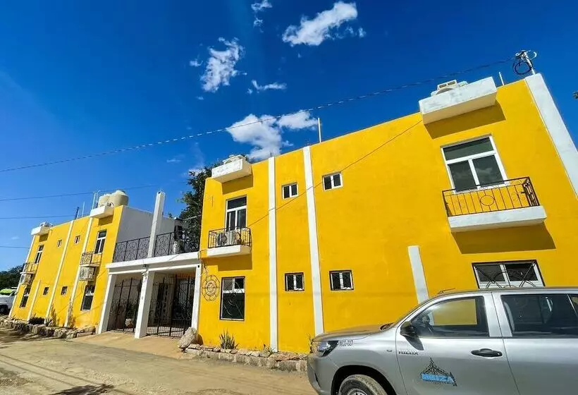 Aamiaismajoitus (B&B) Buenosdías Izamal