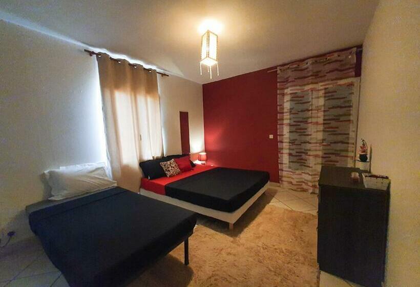 Bed and Breakfast L Auberge De L île : Chambres D Hôtes